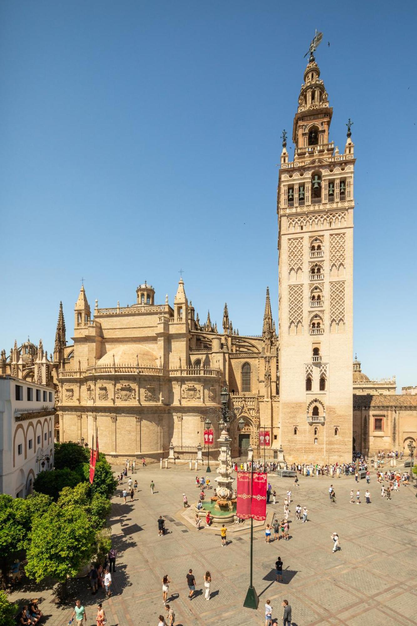 Lujoso Apartamento A Los Pies De La Catedral Севилья Экстерьер фото