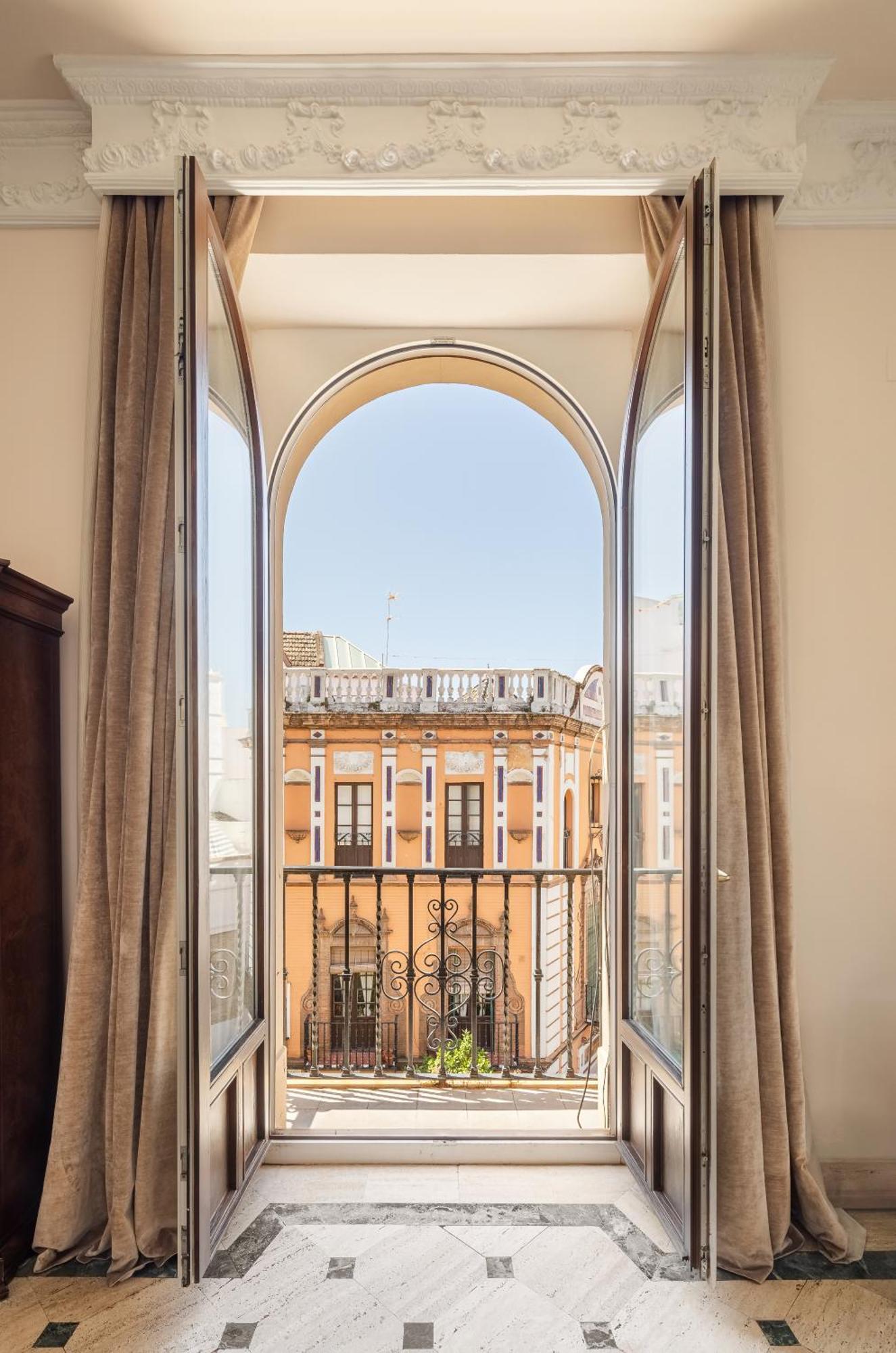 Lujoso Apartamento A Los Pies De La Catedral Севилья Экстерьер фото